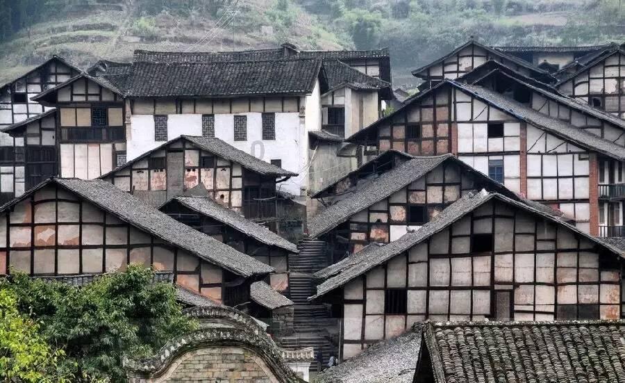 显示面板行业去年业绩承压 市场或缓慢复苏